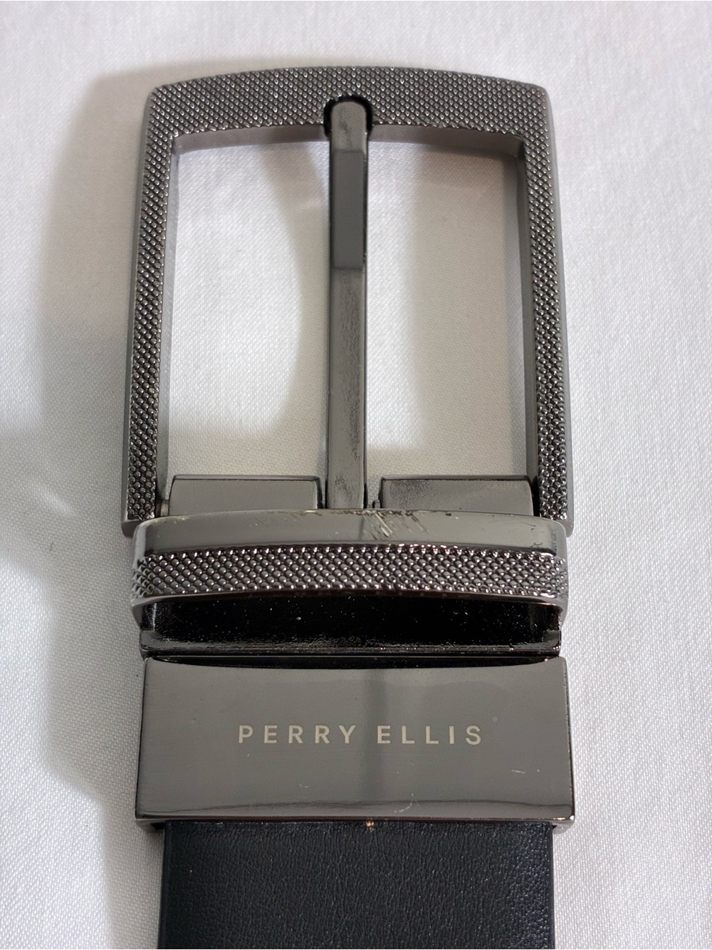Perry Ellis Reversible Men’s Belt sz 34 brown/black with Gunmetal Buckle